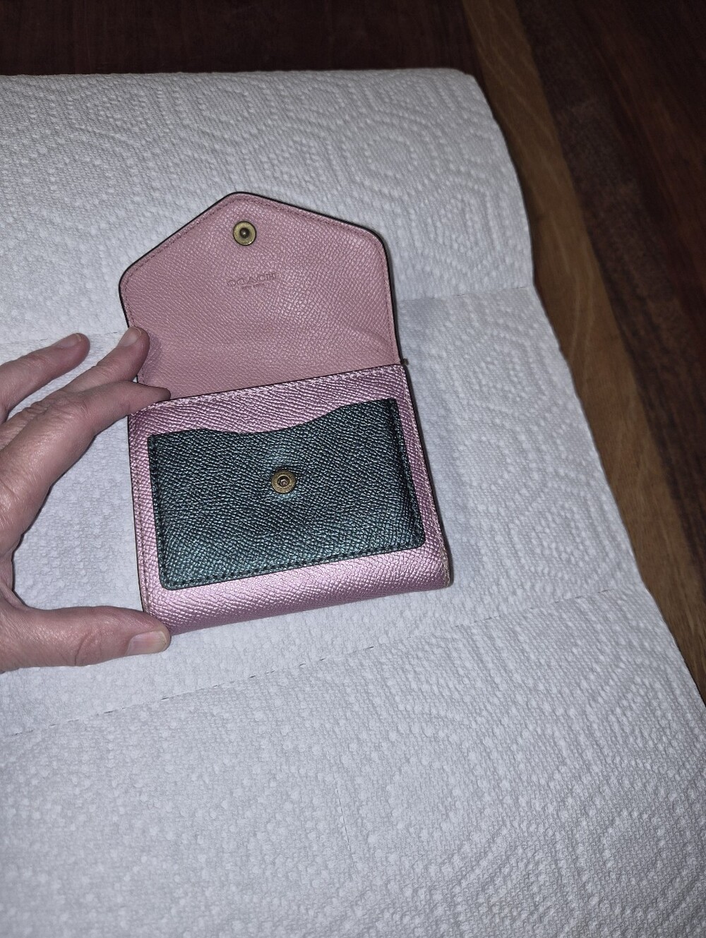 Coach Metallic Pink Wallet with Dark Green Accent - Picture 2 of 4